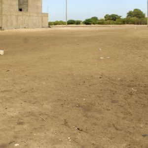 Terrain à ventre en face  de la Banque Centrale